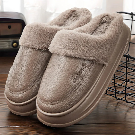 PANTOUFLES EN PEAU DE CUIR
