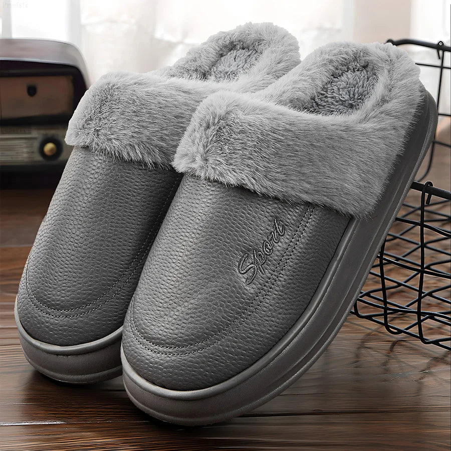 PANTOUFLES EN PEAU DE CUIR