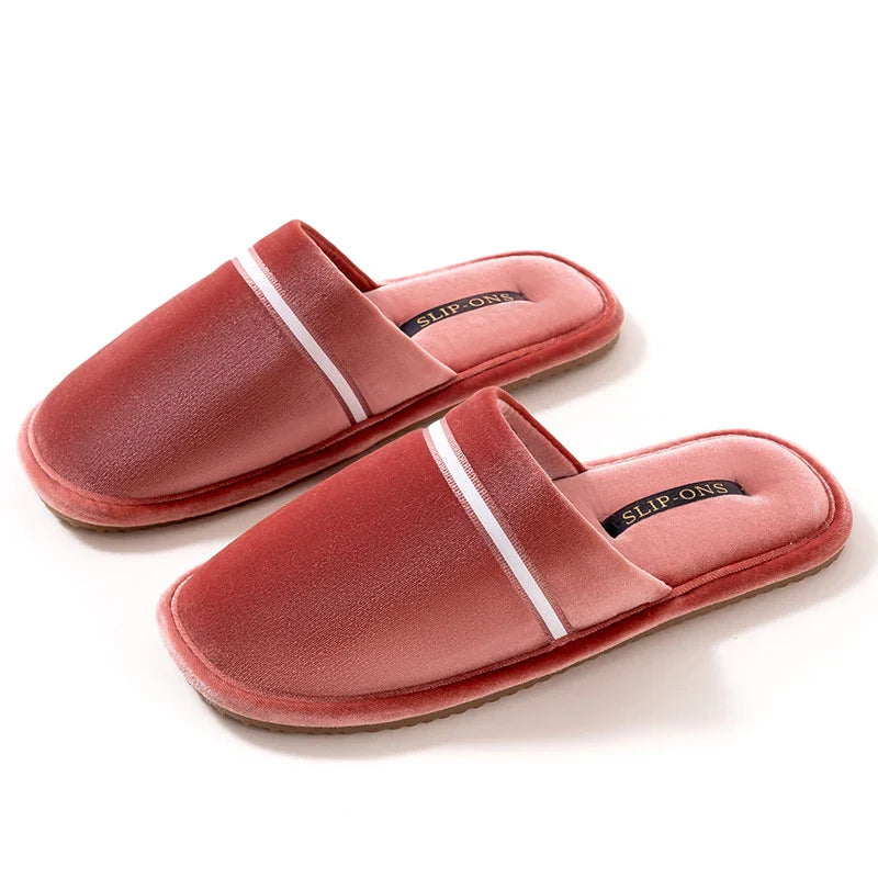 PANTOUFLES  EN VELOURS ROUGE 4