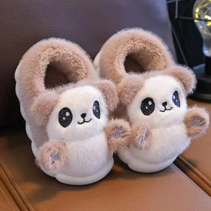 Pantoufle noir et blanc pour enfant4